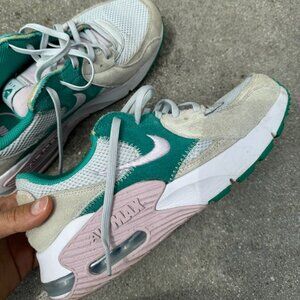 Like New! Nike Air Max Women Size 8